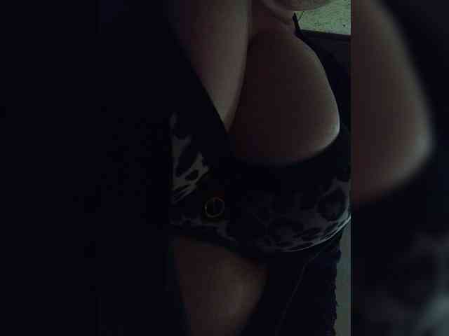 EveHugs webcam