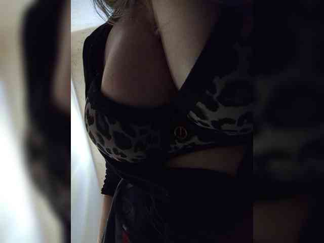 EveHugs webcam