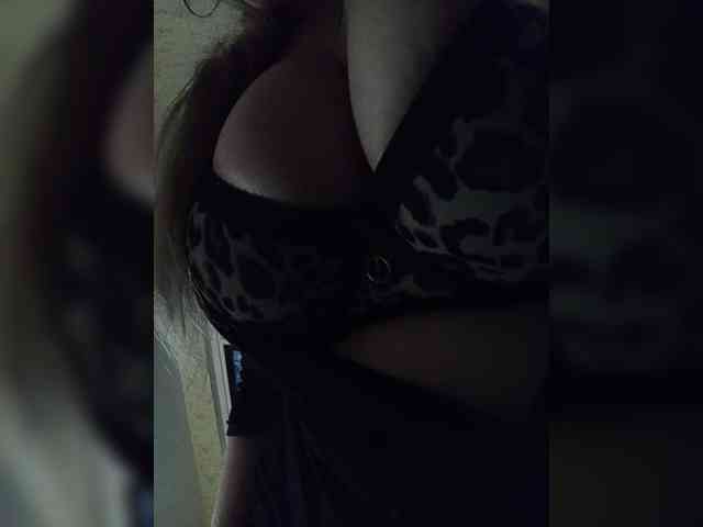 EveHugs webcam