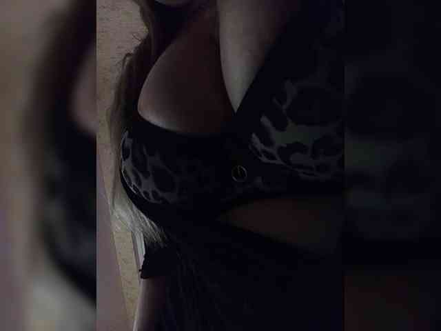 EveHugs webcam