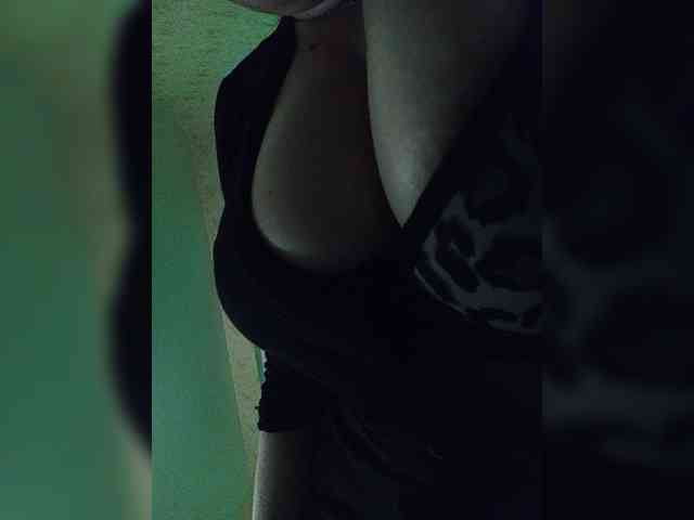 EveHugs webcam