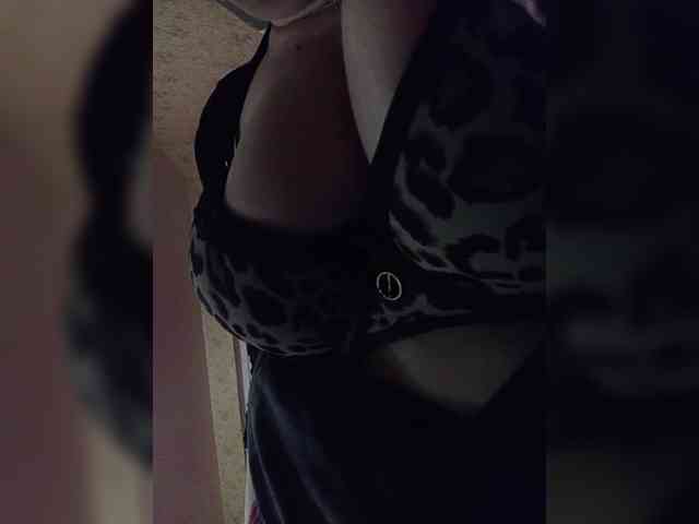 EveHugs webcam