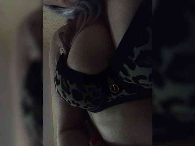 EveHugs webcam