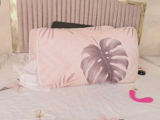 Kismett-Aziz live cam on BongaCams