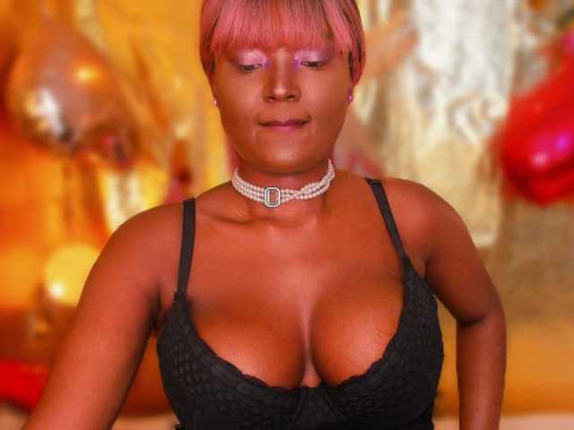 Ebonysavage live cam on BongaCams