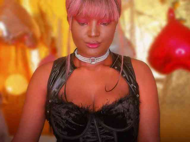 Miss-Kim-Luna webcam