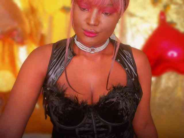 Miss-Kim-Luna webcam