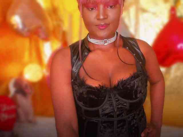 Miss-Kim-Luna webcam