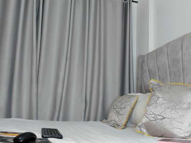 pretty-canella live cam on BongaCams