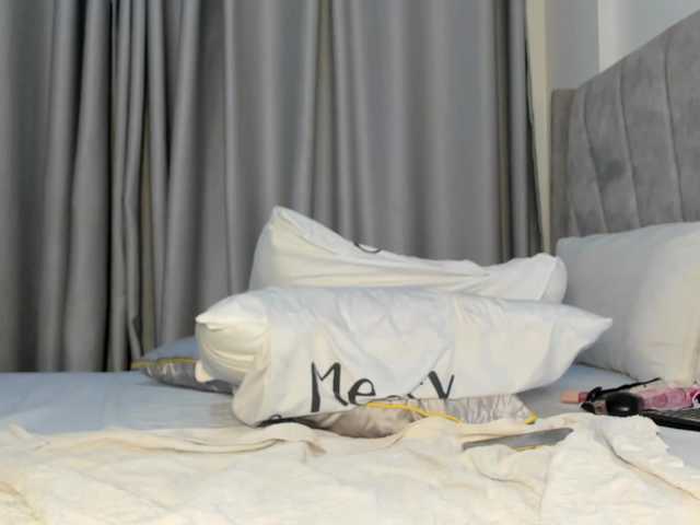 pretty-canella live cam on BongaCams
