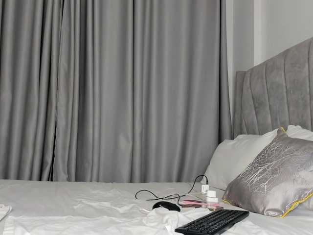 pretty-canella live cam on BongaCams
