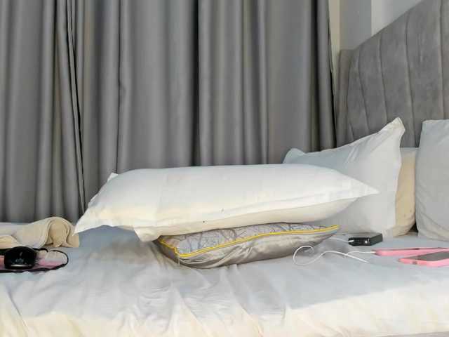 pretty-canella live cam on BongaCams