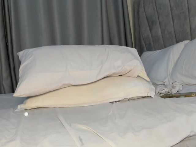 pretty-canella live cam on BongaCams