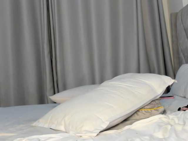 pretty-canella live cam on BongaCams