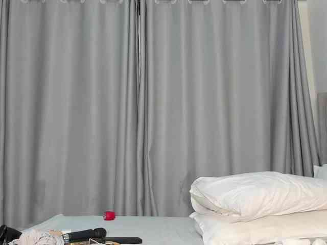 pretty-canella webcam