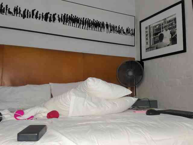 pretty-canella webcam