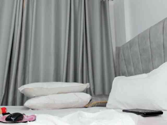 pretty-canella webcam