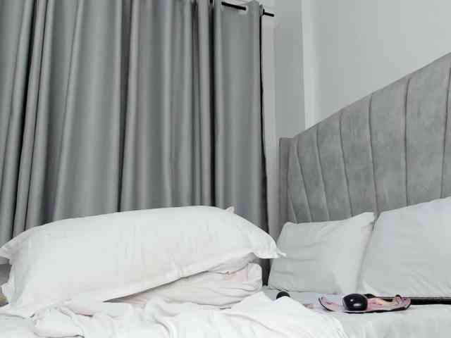 pretty-canella webcam