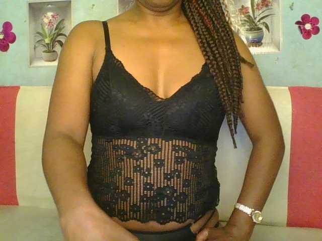 MayaQueen live cam on BongaCams