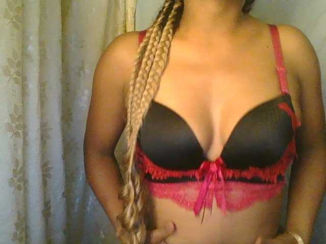 MayaQueen live cam on BongaCams