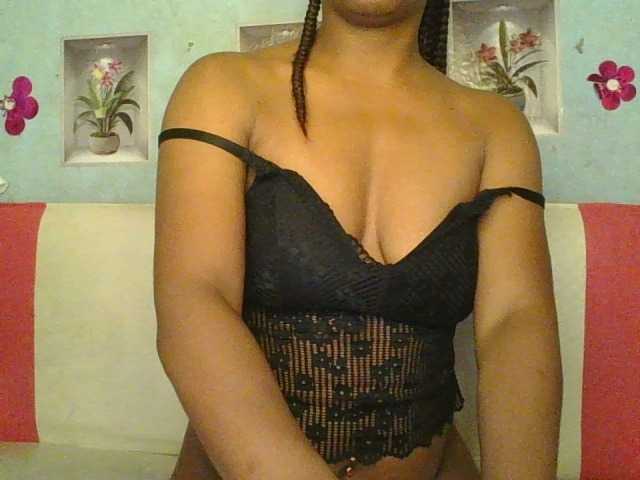 MayaQueen live cam on BongaCams
