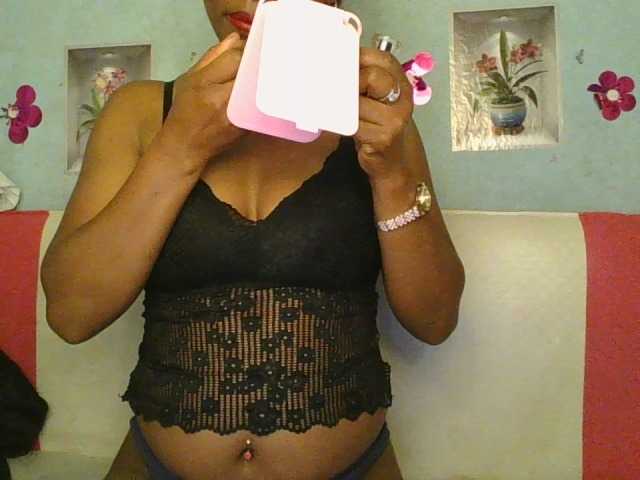 MayaQueen live cam preview