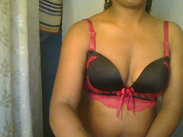 MayaQueen live cam on BongaCams