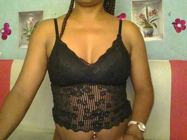 MayaQueen live cam on BongaCams