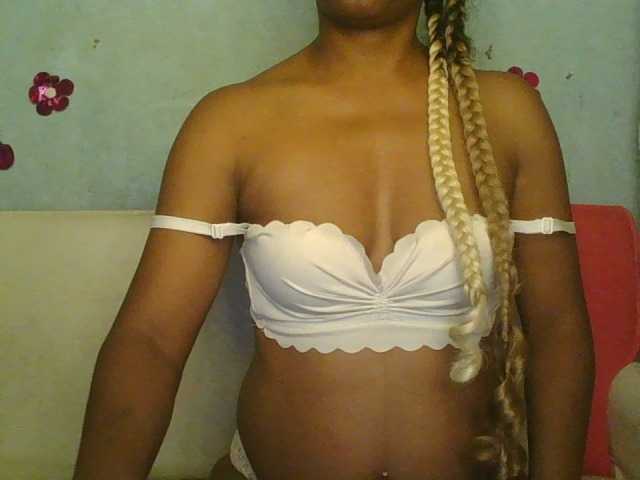 MayaQueen live cam on BongaCams