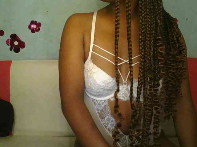 MayaQueen webcam