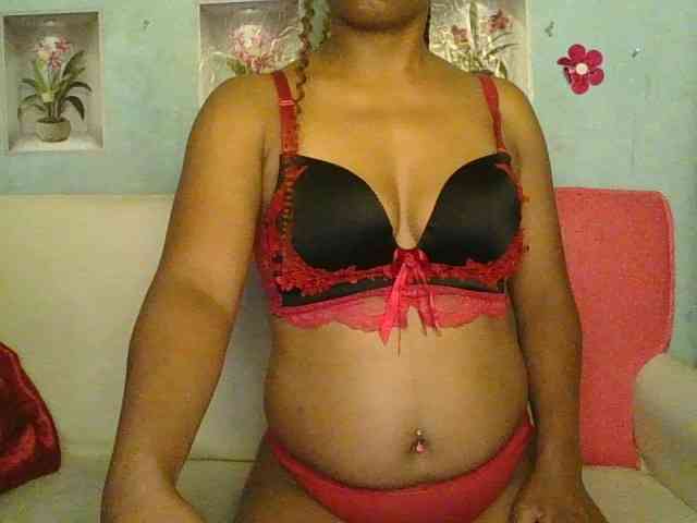 MayaQueen webcam