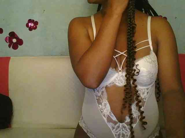 MayaQueen webcam