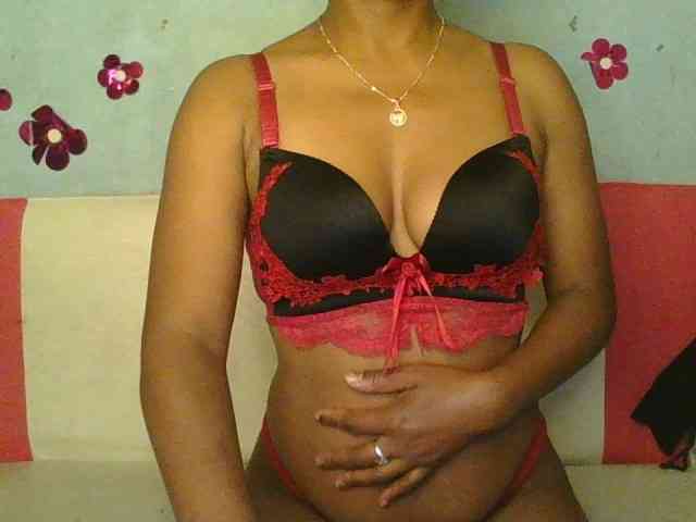 MayaQueen webcam