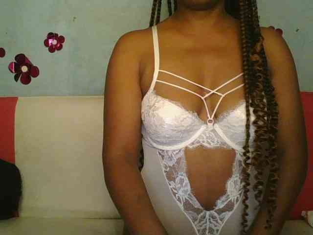 MayaQueen webcam