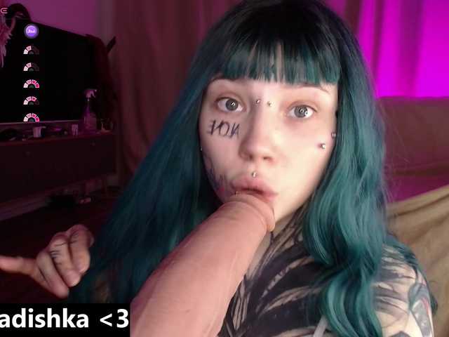 tradishka live cam on BongaCams