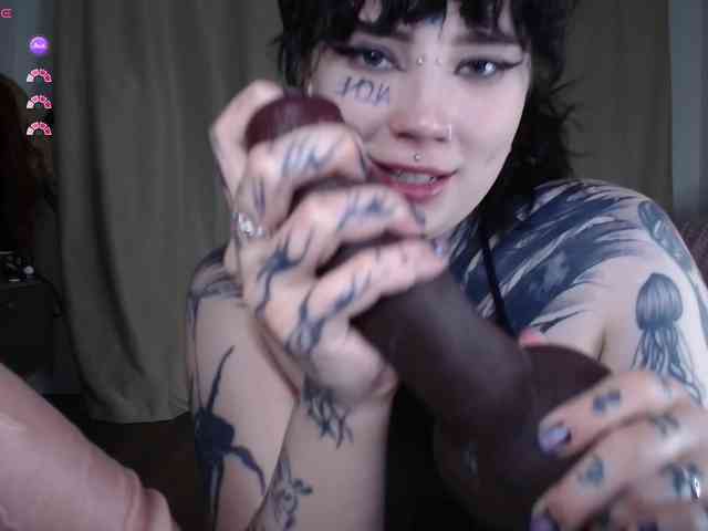 tradishka webcam