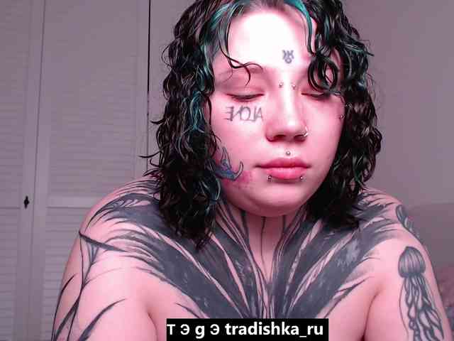tradishka webcam
