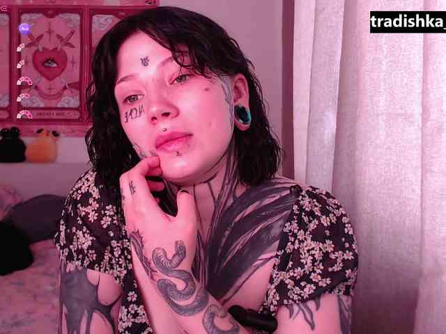 tradishka webcam