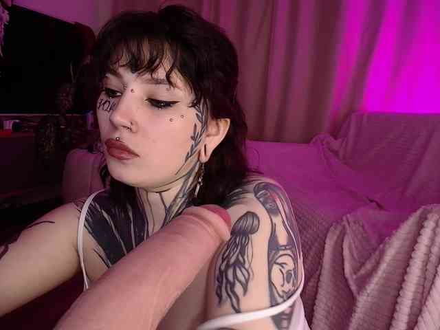 tradishka webcam