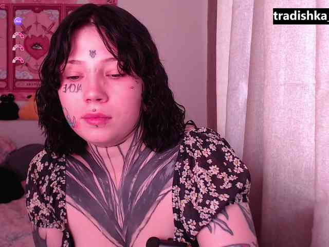 tradishka webcam