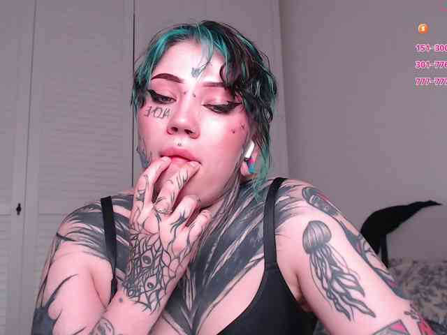 tradishka webcam