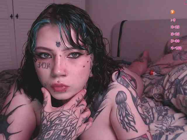 tradishka webcam