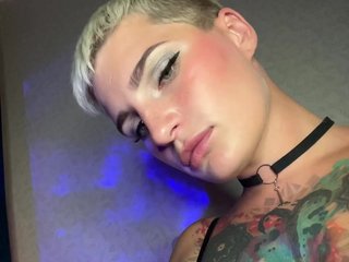 ALIEN_GIRL