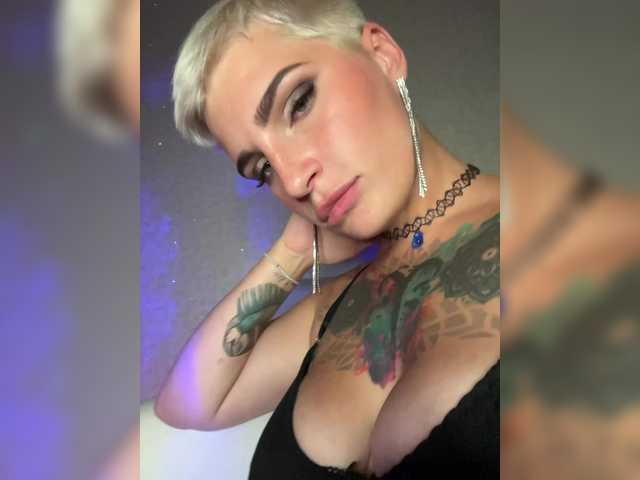 ALIEN_GIRL