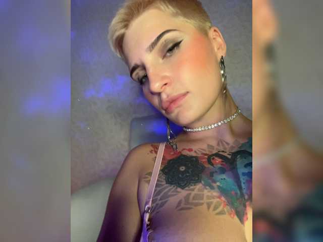 ALIEN_GIRL