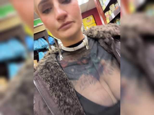 ALIEN_GIRL