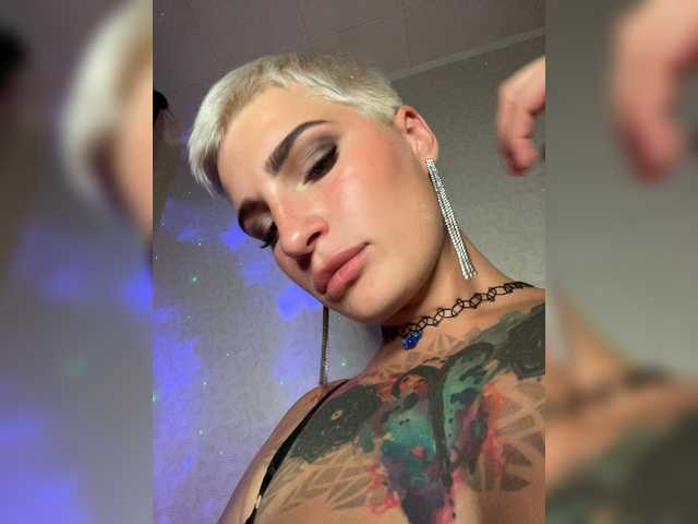 ALIEN_GIRL