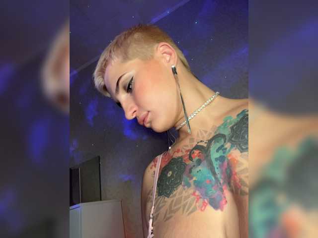 ALIEN_GIRL