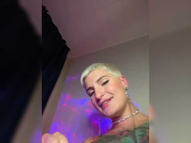 AbsintheGirl live cam on BongaCams