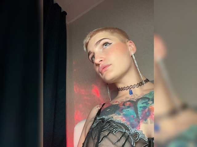 AbsintheGirl Live Cam on BongaCams